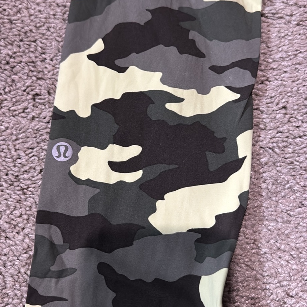 Lululemon leggings - Picture 3 of 5